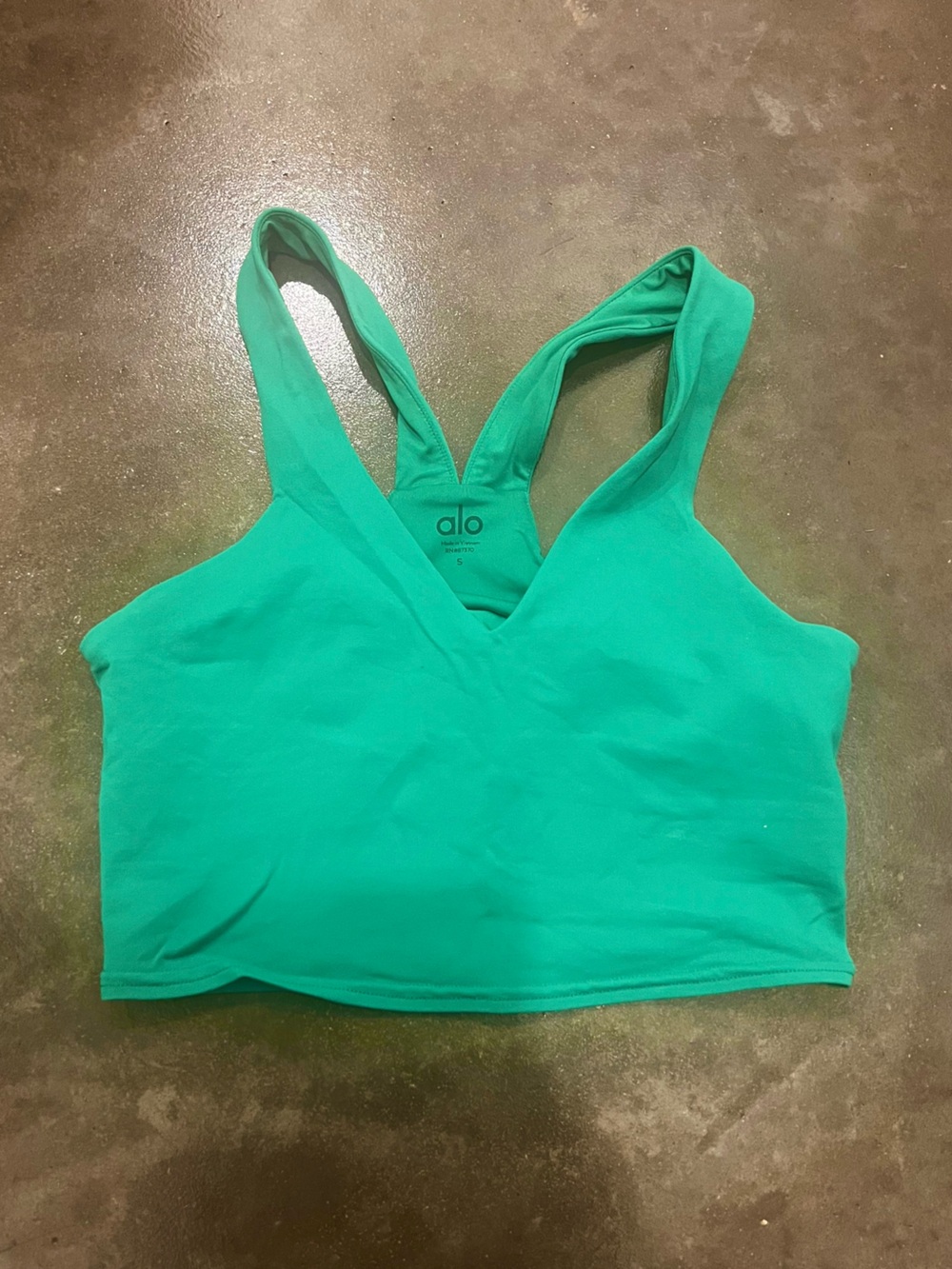 ALO Yoga Green V-Neck Racerback Sports Bra Top